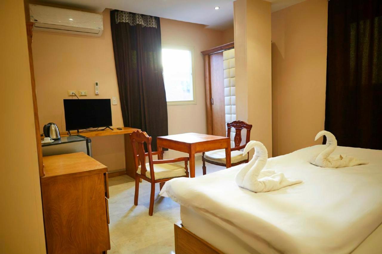 Grand Golden Pyramids View Hotel Kafret el-Gabal Exterior foto