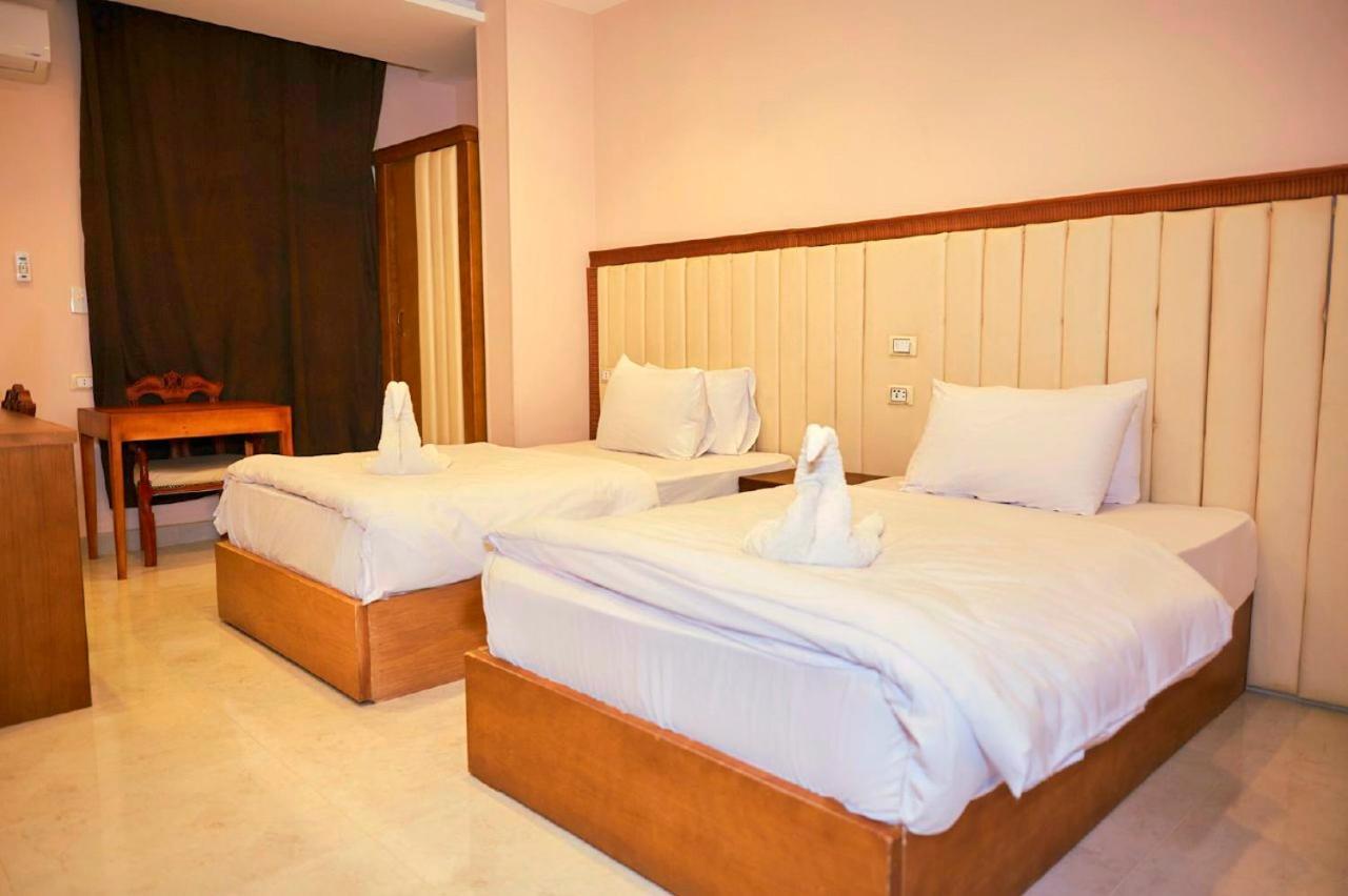 Grand Golden Pyramids View Hotel Kafret el-Gabal Exterior foto