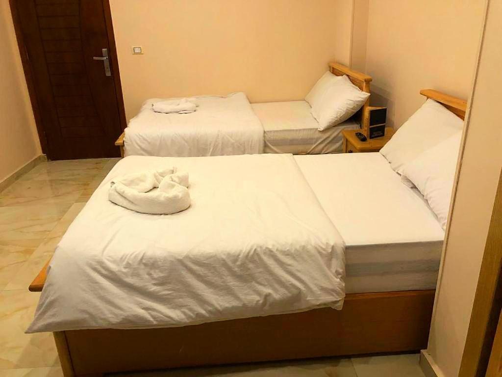 Grand Golden Pyramids View Hotel Kafret el-Gabal Exterior foto